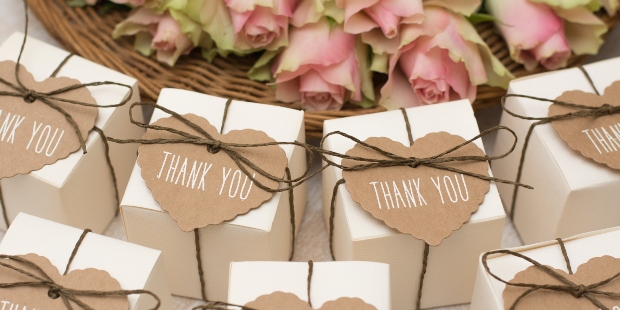 Spread the Love with Your Wedding Favors this Season